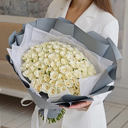 101 белая роза 35-40см в упаковке (Кения)