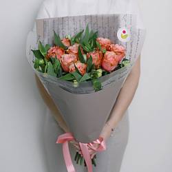 Букет с розой Кахала и альстромерией