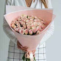 51 бело-розовая роза 35-40см в упаковке (Кения)